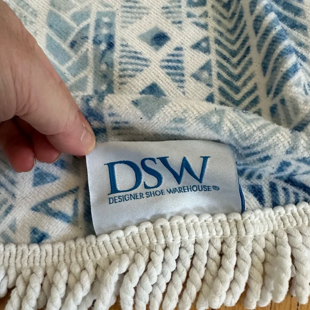 DSW blue & white round beach‎ pool towel